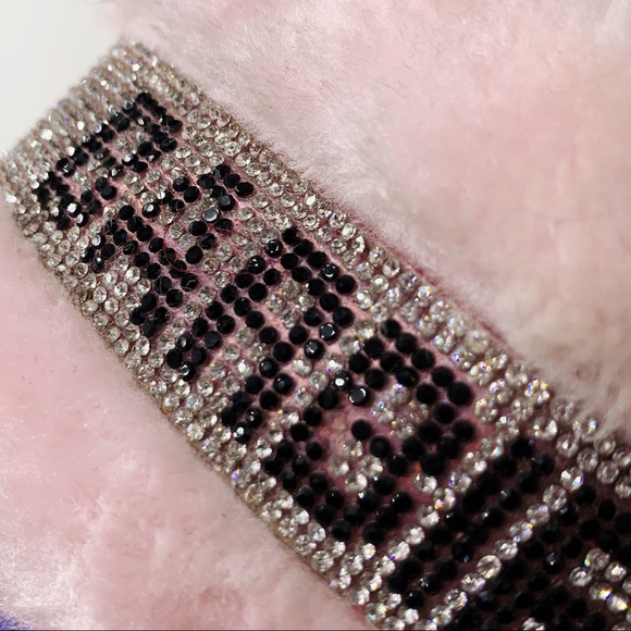 Pink Fur Slides - Picture 3 of 4